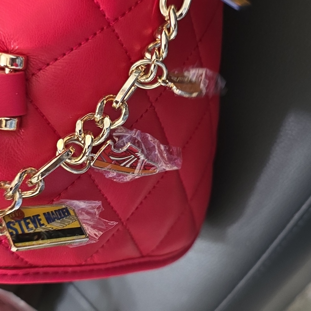 STEVE MADDEN Red Quilted Satchel with Chain Detail - Picture 9 of 9